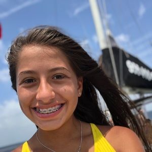 Meet your Posher, Stephanie